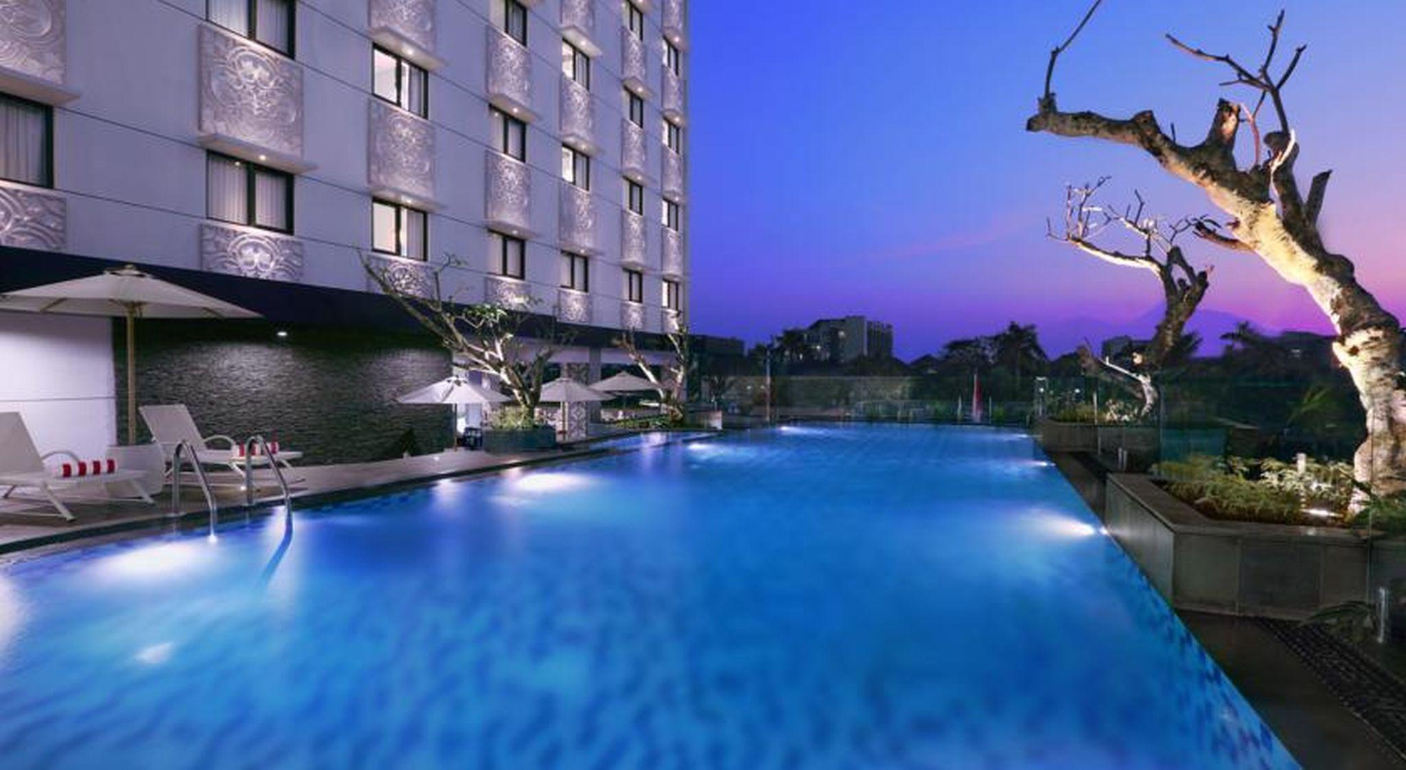 Hotel Neo Malioboro By Aston Yogyakarta Exterior photo