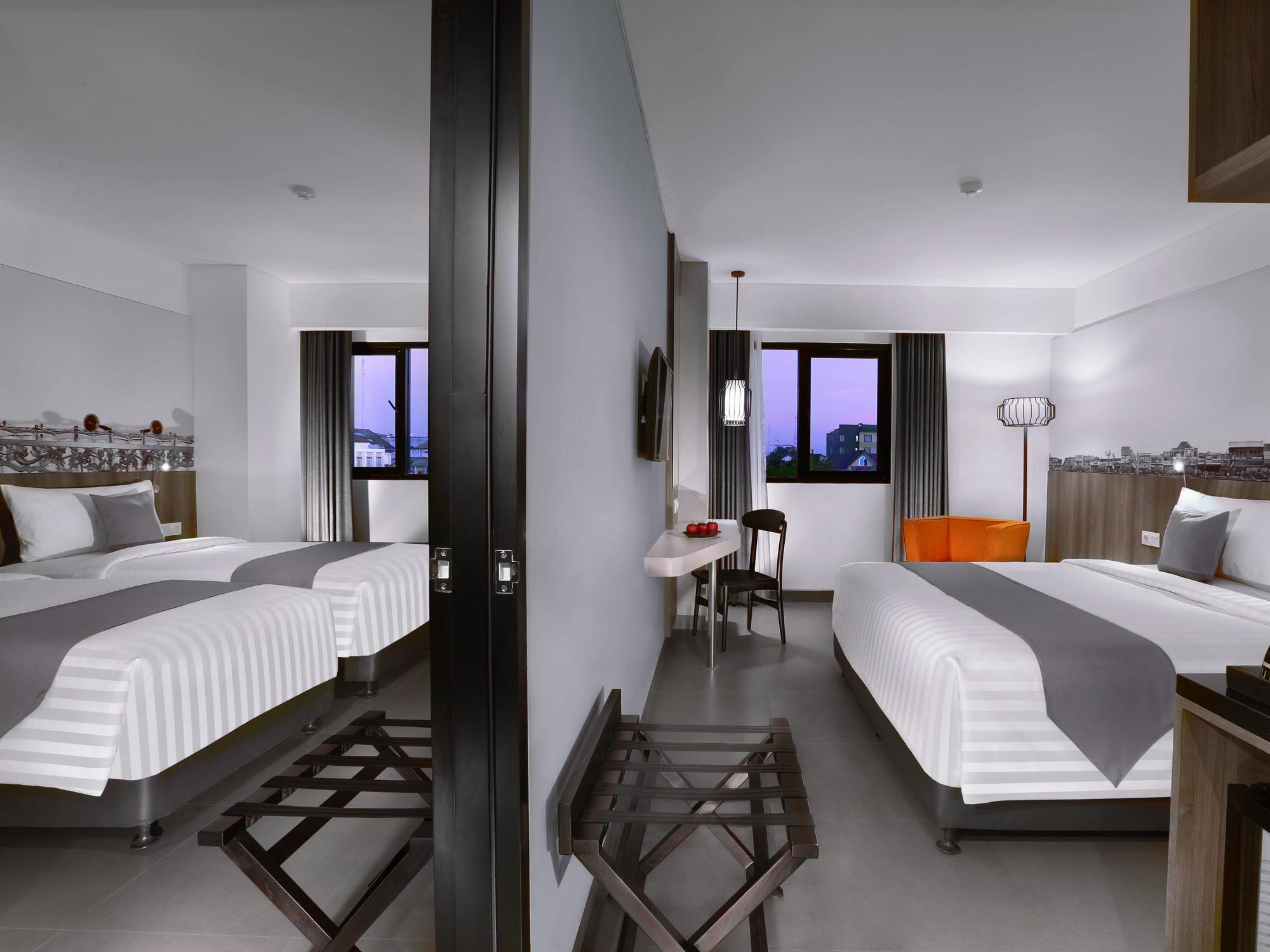 Hotel Neo Malioboro By Aston Yogyakarta Exterior photo